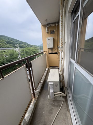 【バルコニー】 | ヴィラナリー由良2 | ※同物件、別のお部屋の写真です