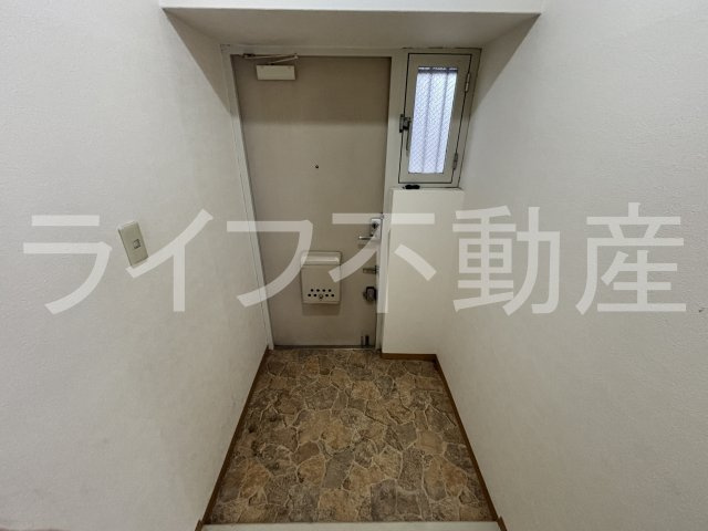 メゾン大邦の玄関|収納もある玄関です