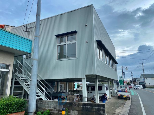飯塚市忠隈の事務所の外観