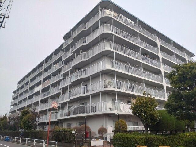 志村スカイハイツの外観