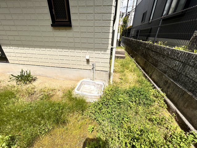 神戸市北区小倉台６丁目　中古戸建の庭