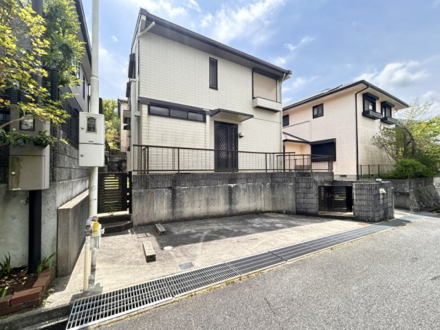 神戸市北区小倉台６丁目　中古戸建の外観