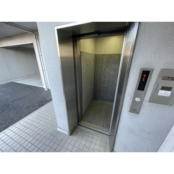 ライラックウインドのエントランス