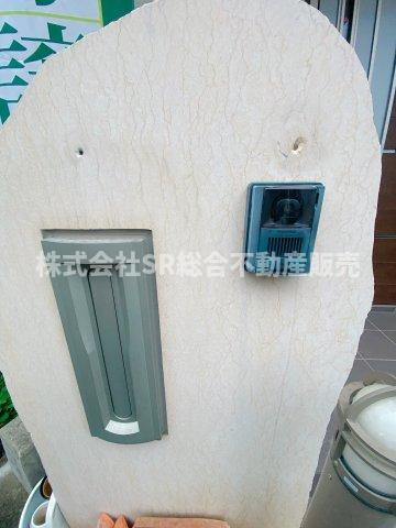 西石切町2丁目中古戸建の防犯設備|当日予約も大歓迎です！土日祝、雨の日やお子様連れのお客様の送迎も可能ですのでお気になさらずお問合せ下さい。お仕事終わりのお時間にも柔軟に対応致しますのでお気軽にお申し付け下さいませ。
