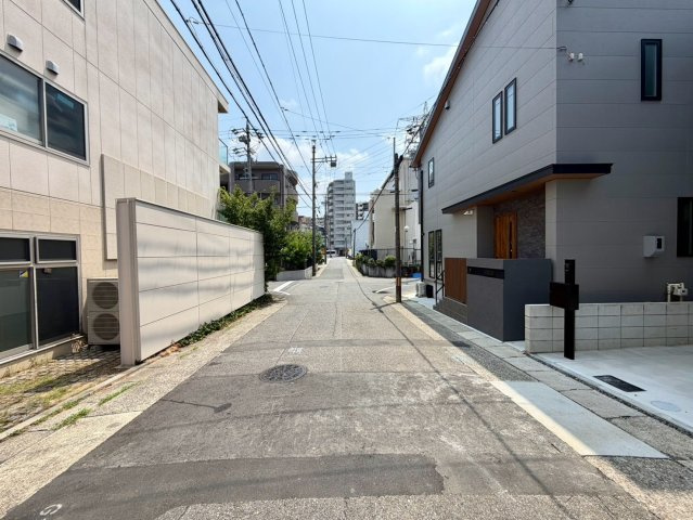 名東区高間町戸建の前面道路含む現地写真