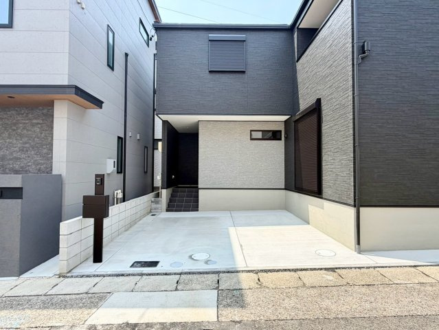 名東区高間町戸建の駐車場
