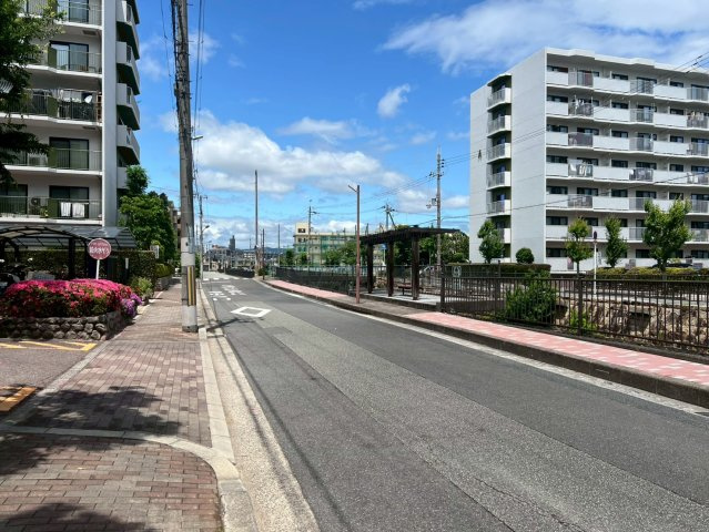 阪急南茨木ハイタウン東奈良高層住宅C棟の周辺