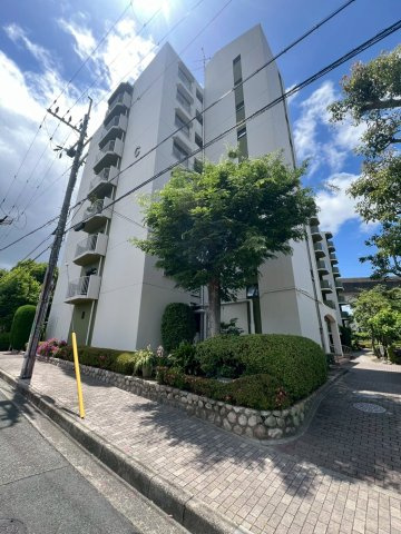 阪急南茨木ハイタウン東奈良高層住宅C棟の外観