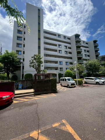 阪急南茨木ハイタウン東奈良高層住宅C棟の外観