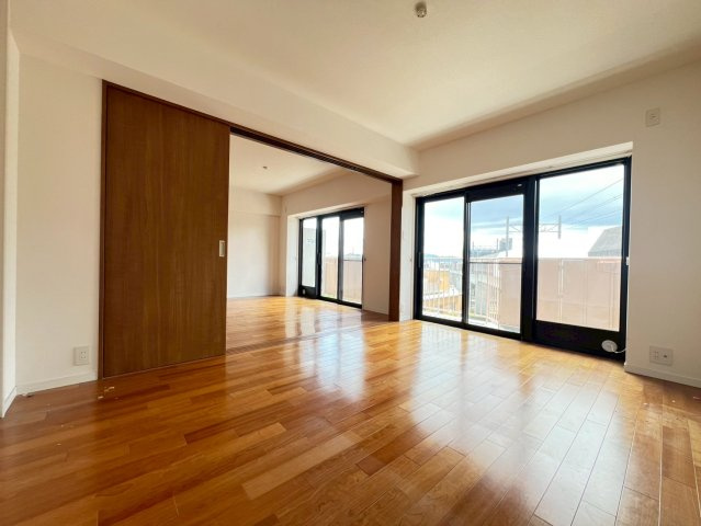 阪急南茨木ハイタウン東奈良高層住宅C棟の居間・リビング