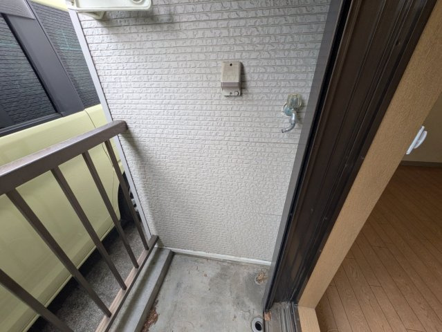 杉並区下井草１丁目のアパートのバルコニー