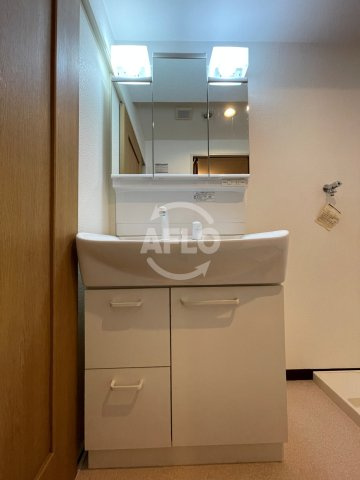 ベルメゾン堺の独立洗面台|ベルメゾン堺　独立洗面台