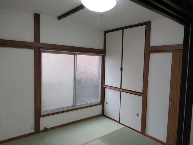 岡田荘