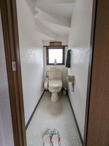 堺市東区関茶屋戸建てのトイレ|1F