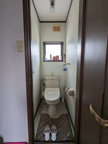 堺市東区関茶屋戸建てのトイレ|2F