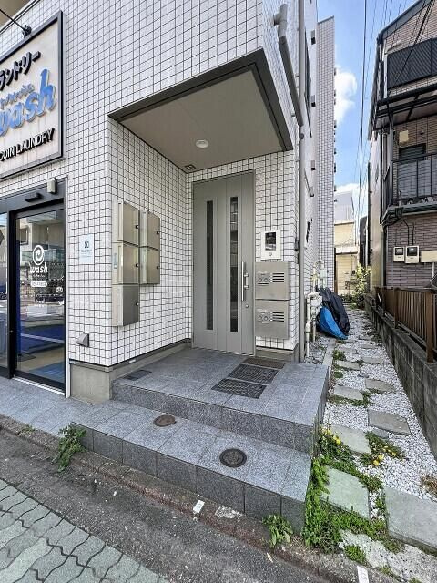 Vieuno東蒲田のエントランス