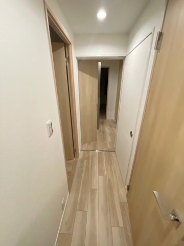 ハイマート松戸の内装|廊下/施工例