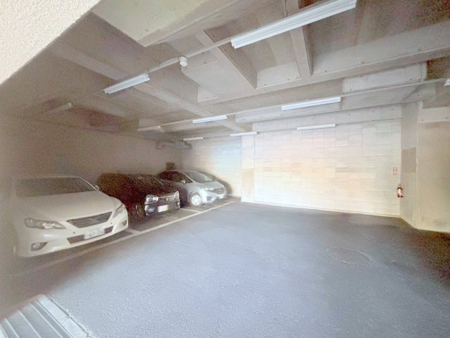 ハイマート松戸の駐車場|共用部・駐車場