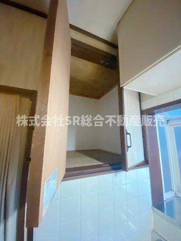 額田町中古戸建の収納|キッチン上部にも便利な収納あります！