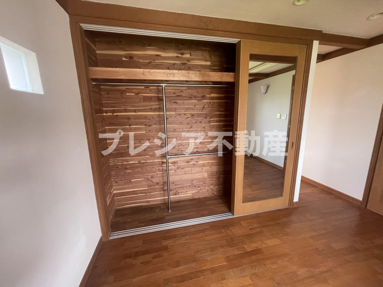 木津山町戸建の収納