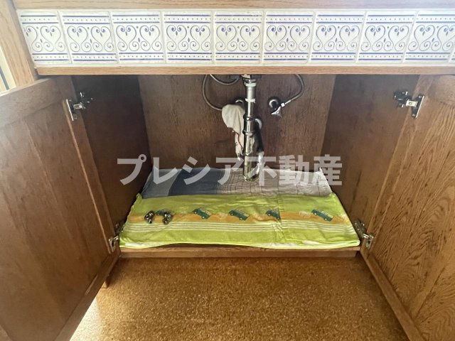 木津山町戸建の収納