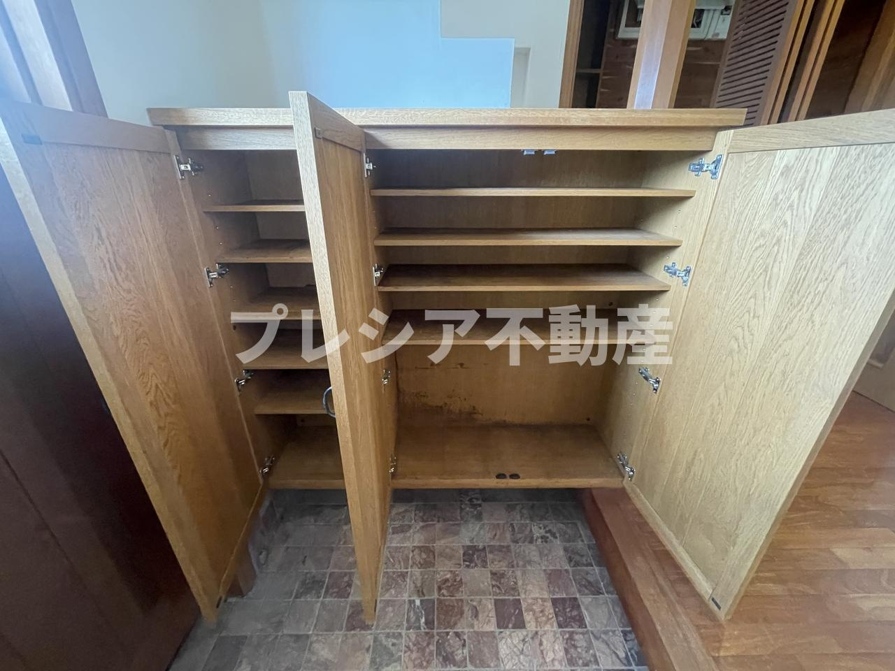 木津山町戸建の収納