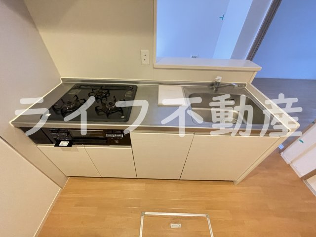 ラガールのキッチン|コンパクトなキッチンで掃除もラクラク