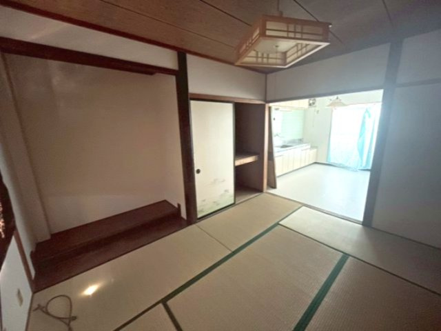菱池地蔵堂 住居付き店舗の内装
