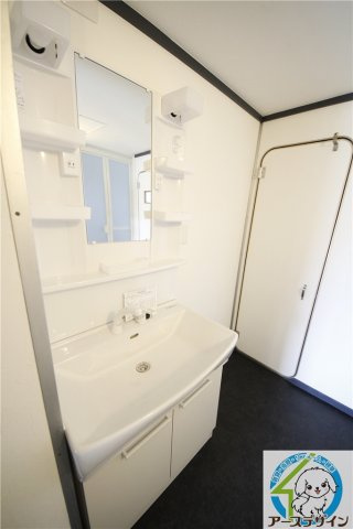 大久保東第４住宅　67号棟の洗面所