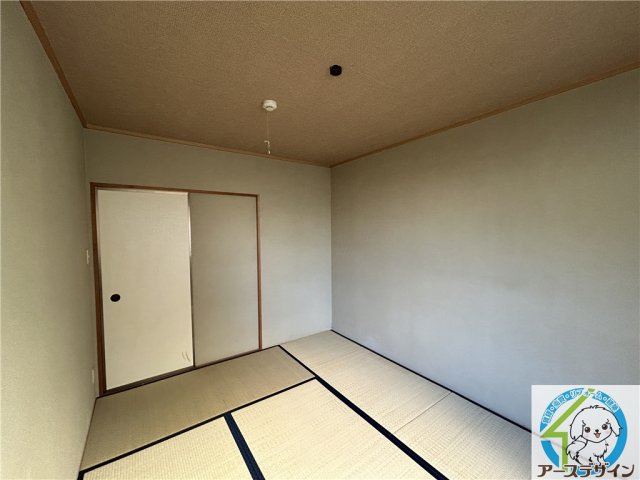 第5安達ハイツの和室