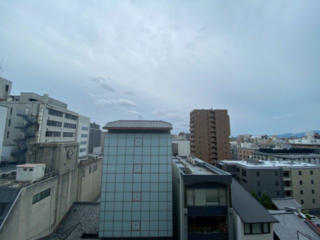 四条烏丸クロスマークの展望
