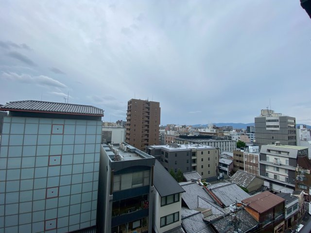 四条烏丸クロスマークの展望