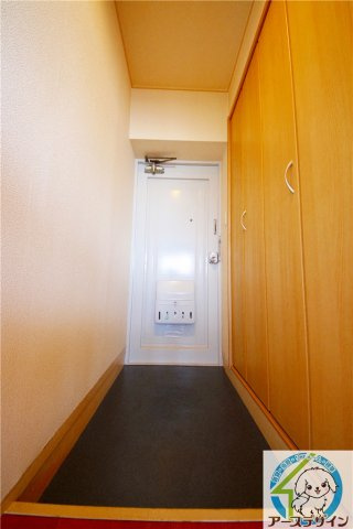馬田マンションの玄関