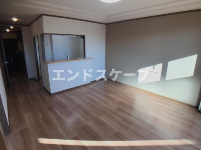 モデルナ江木の居間・リビング|リビング
高崎、前橋のお部屋探しはエンドスケープまで！お客様の理想お聞かせ下さい♪