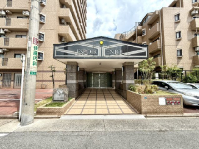 エスポア円上の外観|マンション入り口