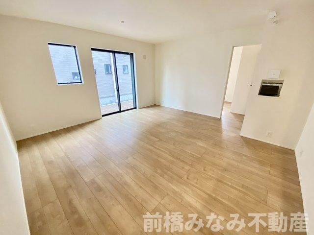 【新築平屋】玉村町板井23-1期　６号棟(全７棟)　リナージュ　新築建売分譲の独立洗面台|独立洗面台、小物を置くことができて便利です