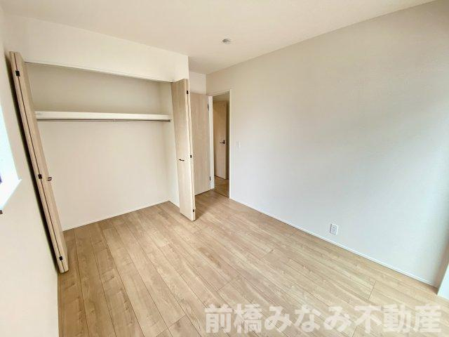 【新築平屋】玉村町板井23-1期　６号棟(全７棟)　リナージュ　新築建売分譲の洋室|明るい洋室です