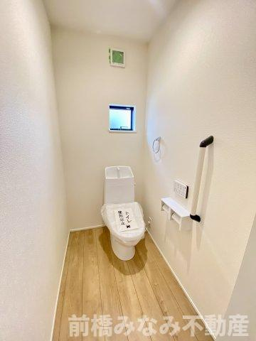 【新築平屋】玉村町板井23-1期　６号棟(全７棟)　リナージュ　新築建売分譲のトイレ|ゆったりとした空間のトイレです