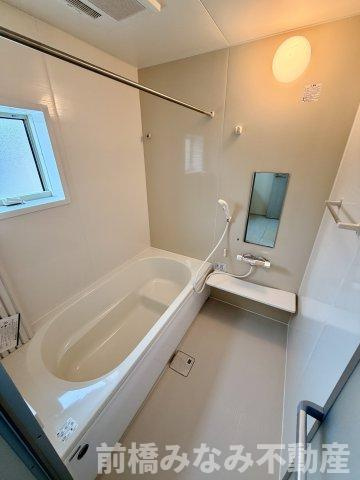 【新築】北群馬郡吉岡町下野田第13　２号棟(全３棟)　リーブルガーデン　新築建売分譲の浴室|ゆったり過ごせるお風呂です