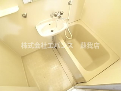 【浴室】 | サンシティコスモA | 落ち着いた空間のお風呂です