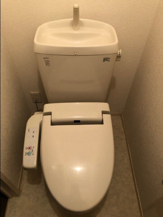 ベアーレ高屋敷のトイレ|嬉しい温水洗浄便座付き♪