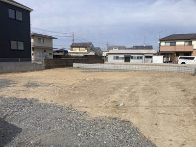 【外観】 | 磐田市福田中島 新築一戸建て 1号棟 | 現在建築中の外観画像です。ご内覧は同じメーカーの完成物件へご案内いたしますので、いつでもご相談ください！