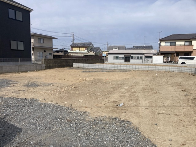 【外観】 | 磐田市福田中島 新築一戸建て 1号棟 | 現在建築中の外観画像です。ご内覧は同じメーカーの完成物件へご案内いたしますので、いつでもご相談ください！