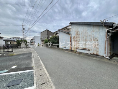 【前面道路含む現地写真】 | 磐田市福田中島 新築一戸建て 2号棟 | 前面道路です