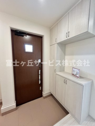 【玄関】 | 磐田市福田中島 新築一戸建て 2号棟 | 玄関です