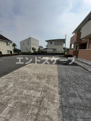 シュティル・ブリーゼ　Ｂの駐車場|高崎、前橋のお部屋探しはエンドスケープまで！お客様の理想お聞かせ下さい♪