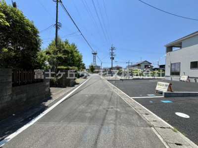 【前面道路含む現地写真】 | 牧之原市静波 11期 新築一戸建て 1号棟 | 前面道路含む現地写真です
