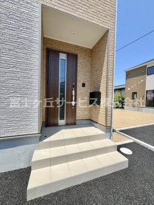 【エントランス】 | 牧之原市静波 11期 新築一戸建て 1号棟 | エントランスです
