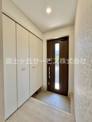 【玄関】 | 牧之原市静波 11期 新築一戸建て 1号棟 | 毎日通る玄関はこちらです