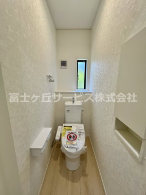 【トイレ】 | 牧之原市静波 11期 新築一戸建て 2号棟 | 1階トイレ